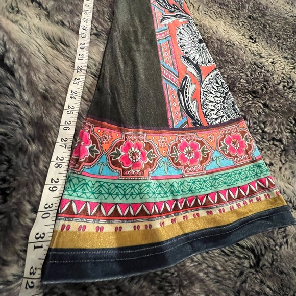 NWT Peach Puff Multicolor Geometric Boho Long Wide Leg Flare Pants Size Medium - Picture 10 of 12
